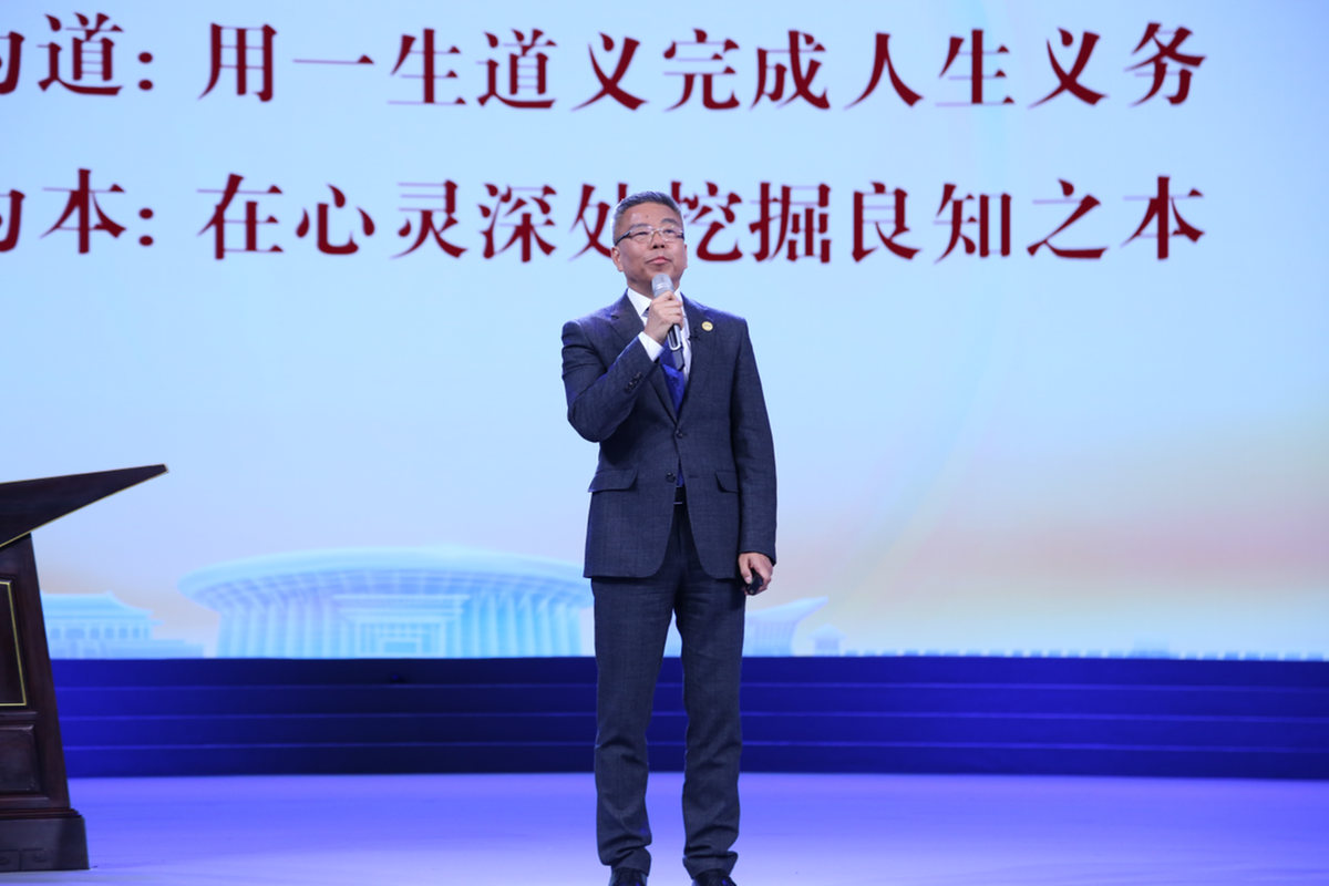 5db94b5aa31099ab43d47971.png